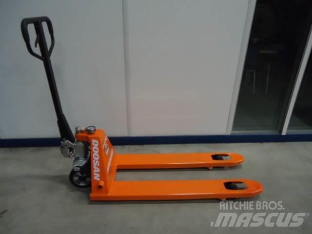 Doosan Pallettruck Handhubwagen