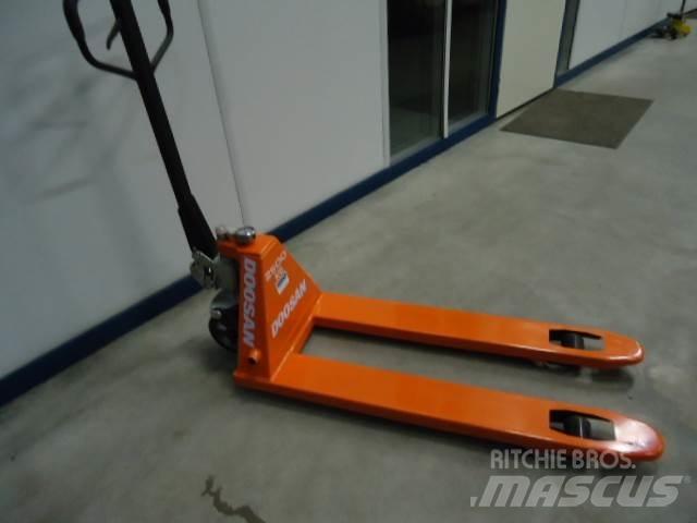 Doosan Pallettruck Handhubwagen