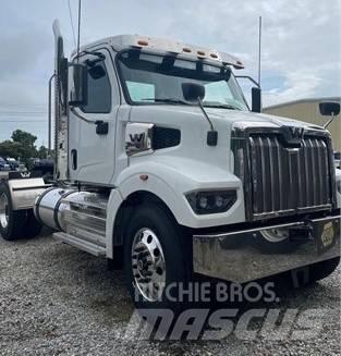 Western Star 47X Sattelzugmaschinen