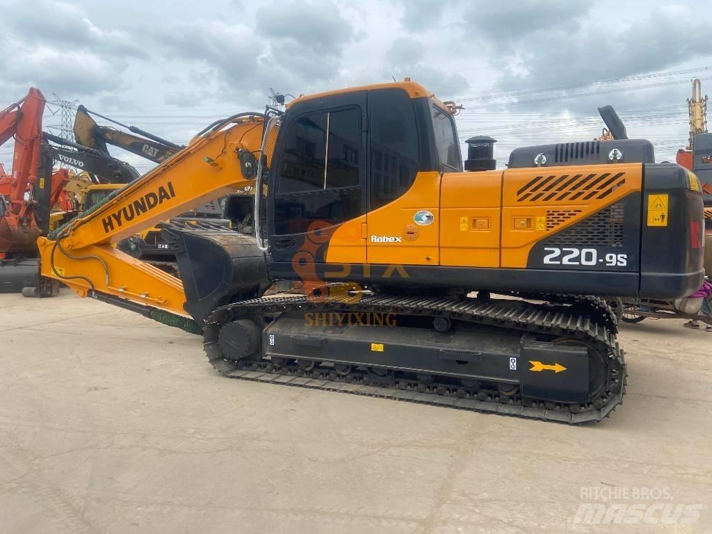 Hyundai 220-9 Raupenbagger