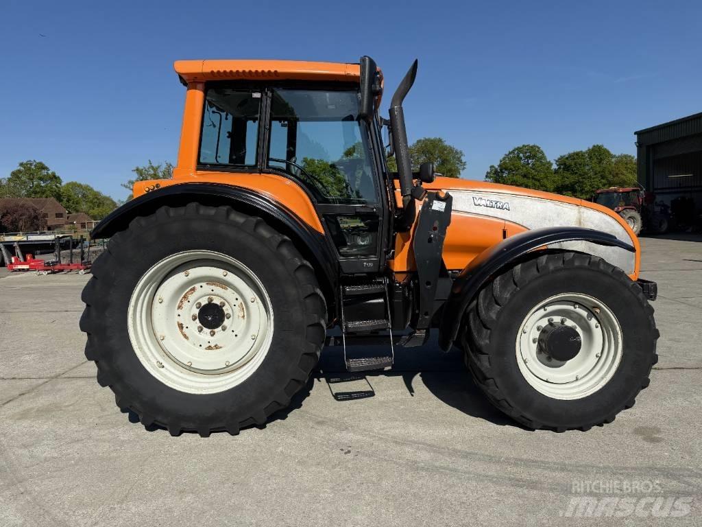 Valtra T 170 Traktoren