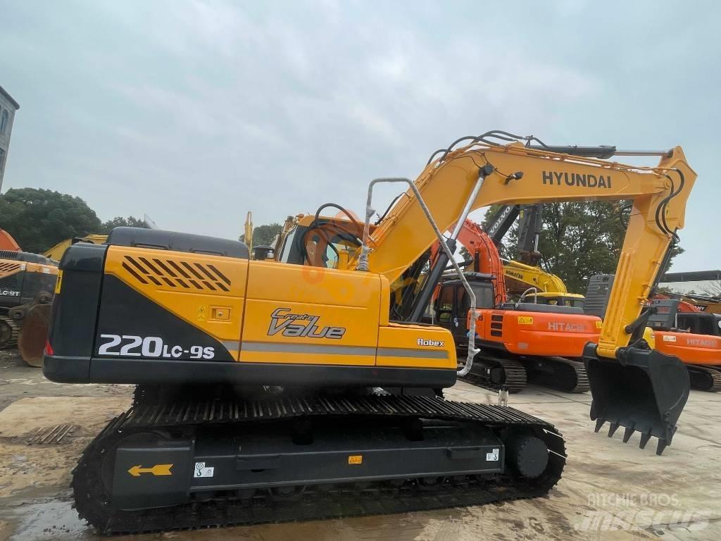 Hyundai 220LC-9S Raupenbagger