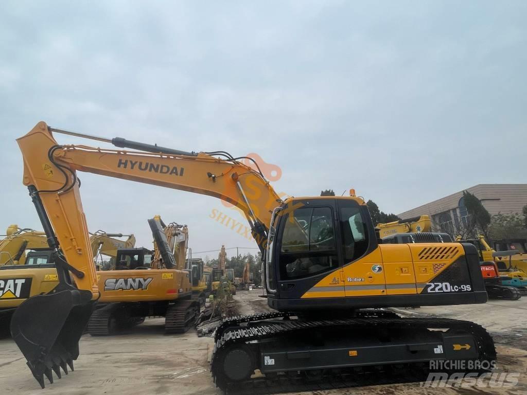 Hyundai 220LC-9S Raupenbagger