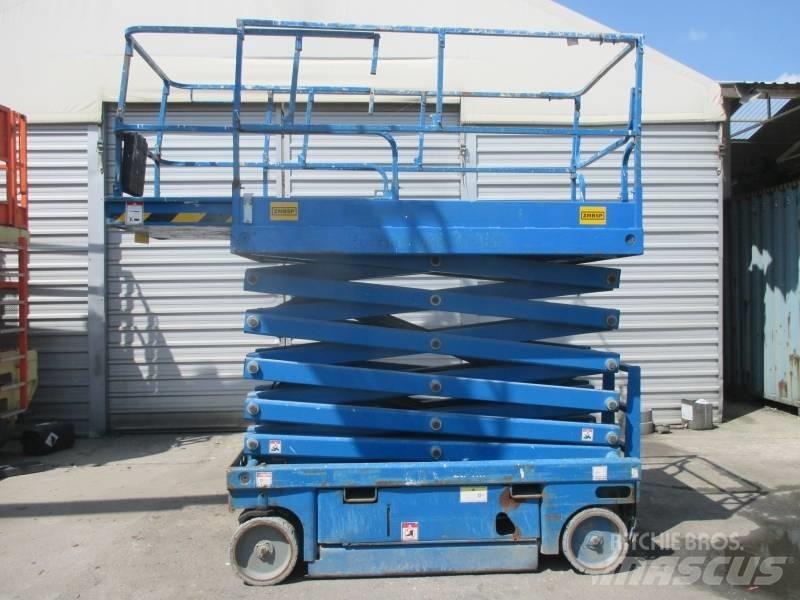 Haulotte Compact 14 Scheren-Arbeitsbühnen