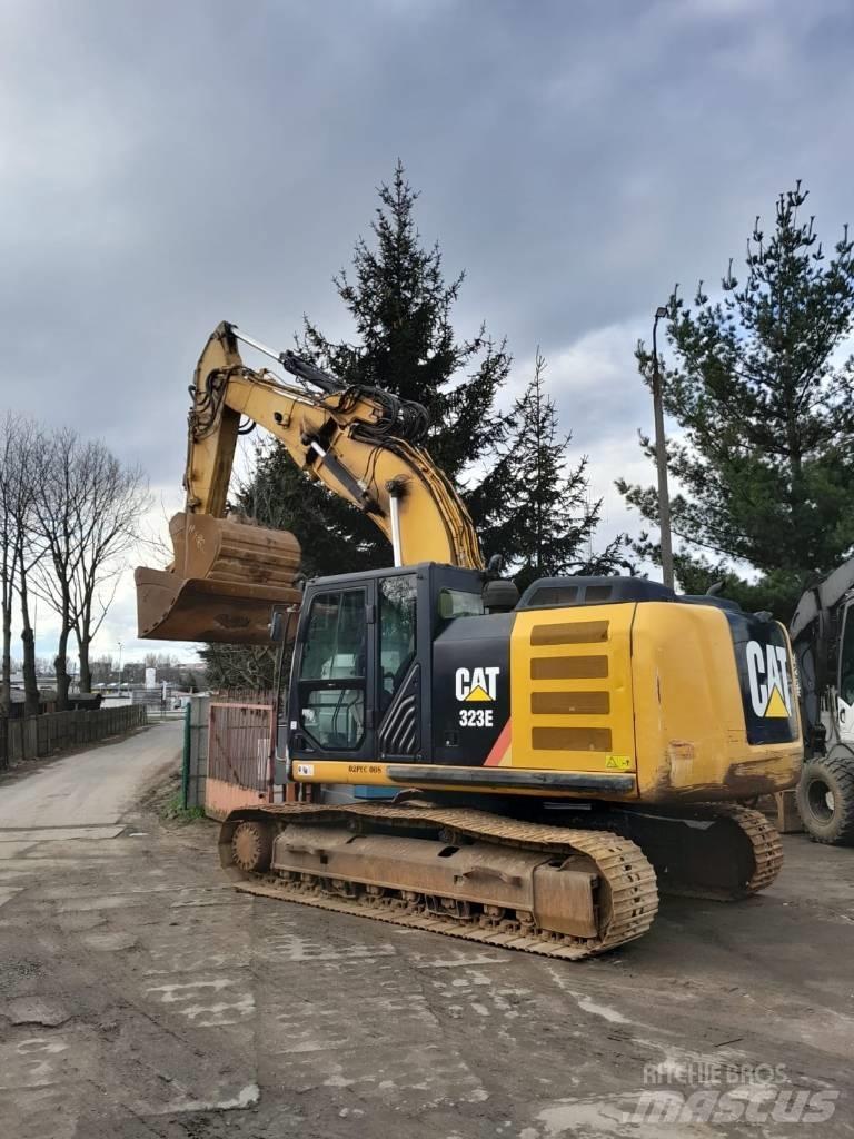 CAT 323 E Raupenbagger