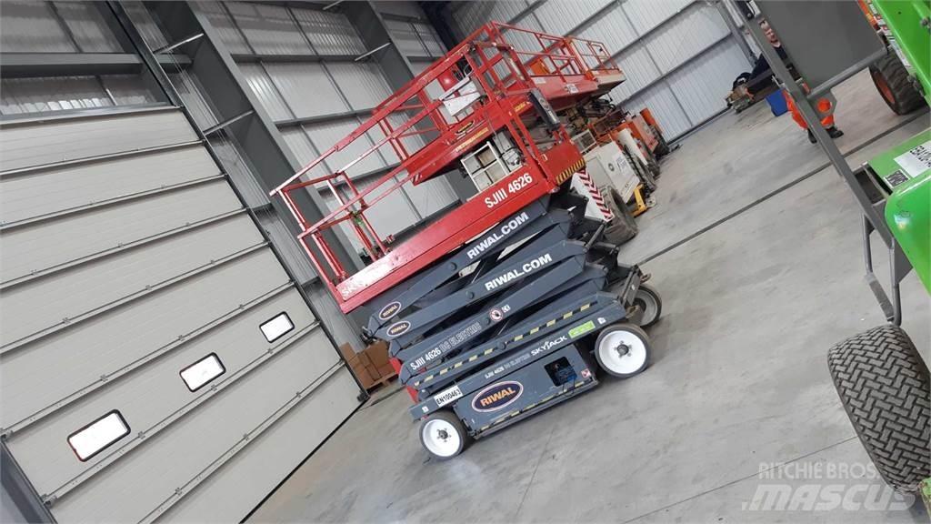 SkyJack SJIII4626 Scheren-Arbeitsbühnen