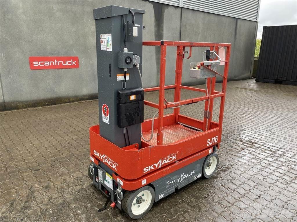 SkyJack SJ16 Personenaufzüge