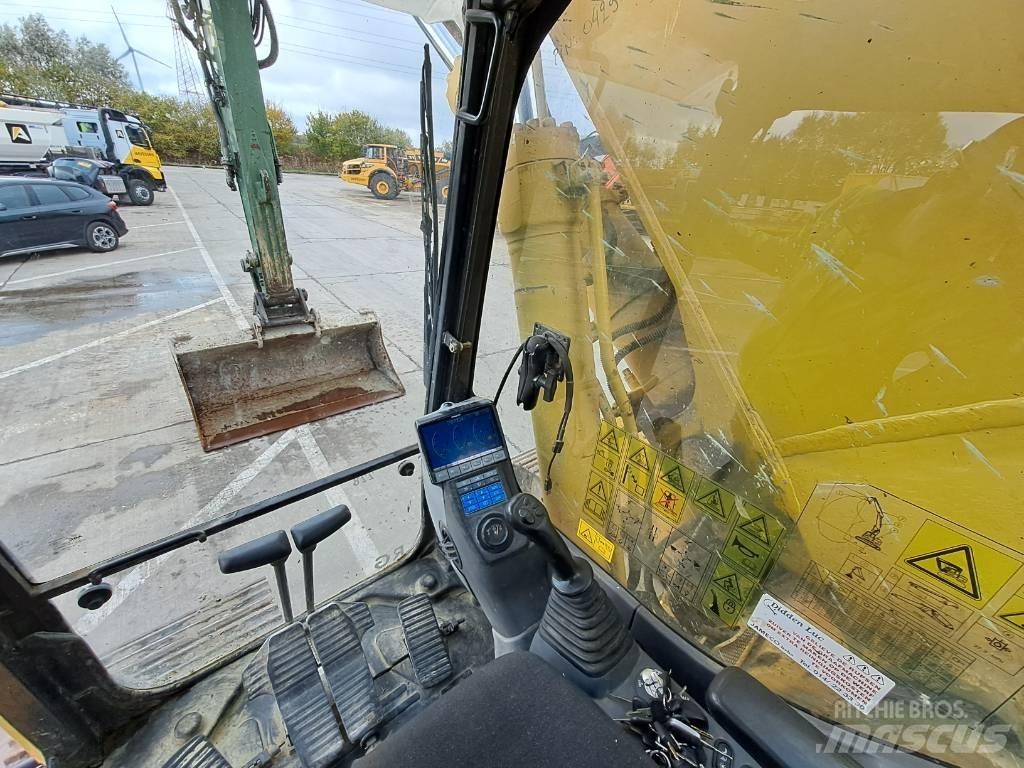 Komatsu PC228USLC-8 Raupenbagger