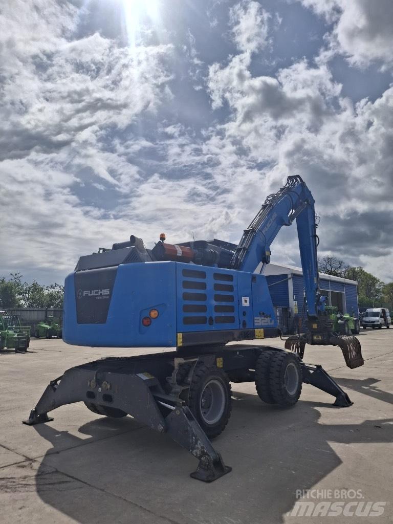 Terex Fuchs MHL320F Materialumschlag