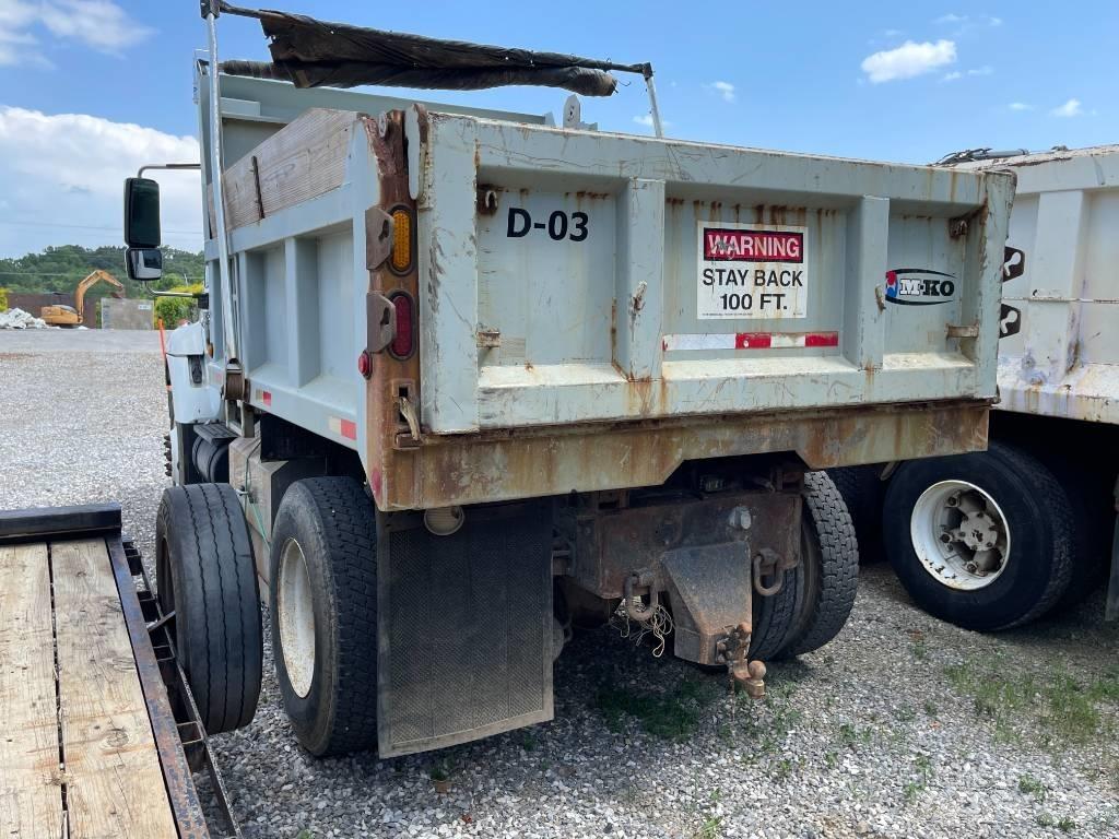 International 7300 Kipper