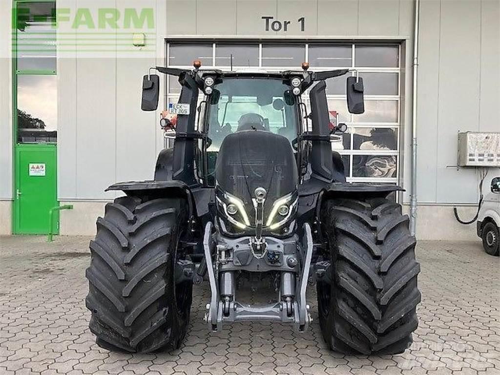 Valtra q305 Traktoren