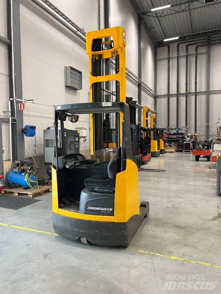 Jungheinrich ETV 214 Schubmaststapler