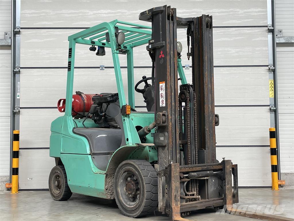 Mitsubishi FG25T LPG heftrucks