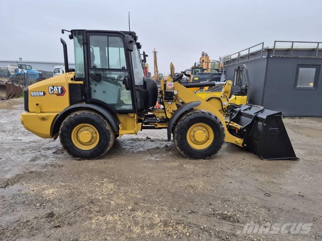 CAT 906M Radlader