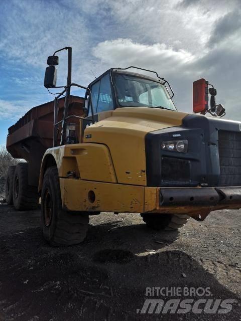 CAT 735 Dumper - Knickgelenk