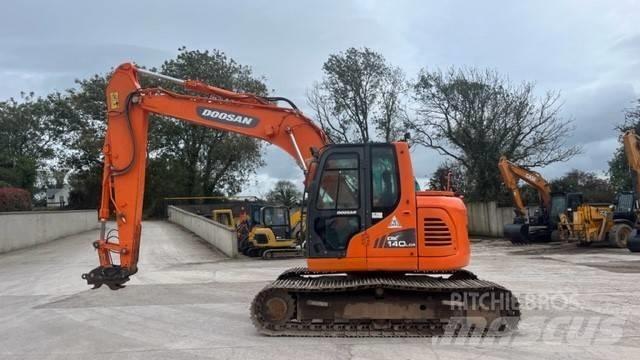 Doosan DX 140 Raupenbagger