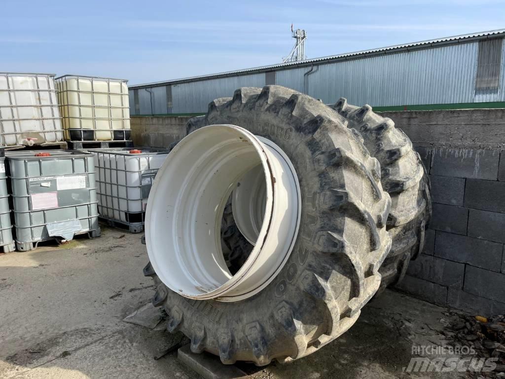 New Holland TM 190 Traktoren