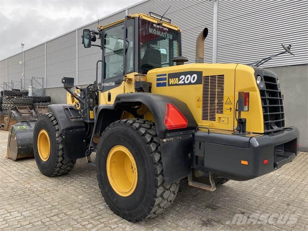 Komatsu WA200-7 Radlader