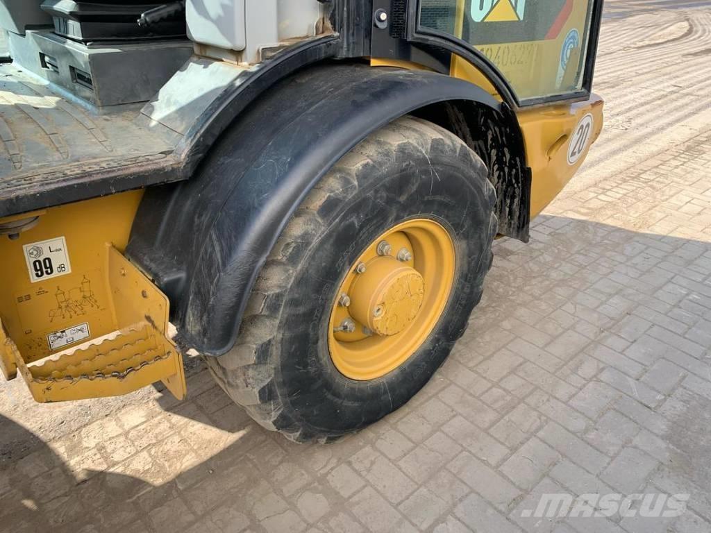 CAT 906 Radlader