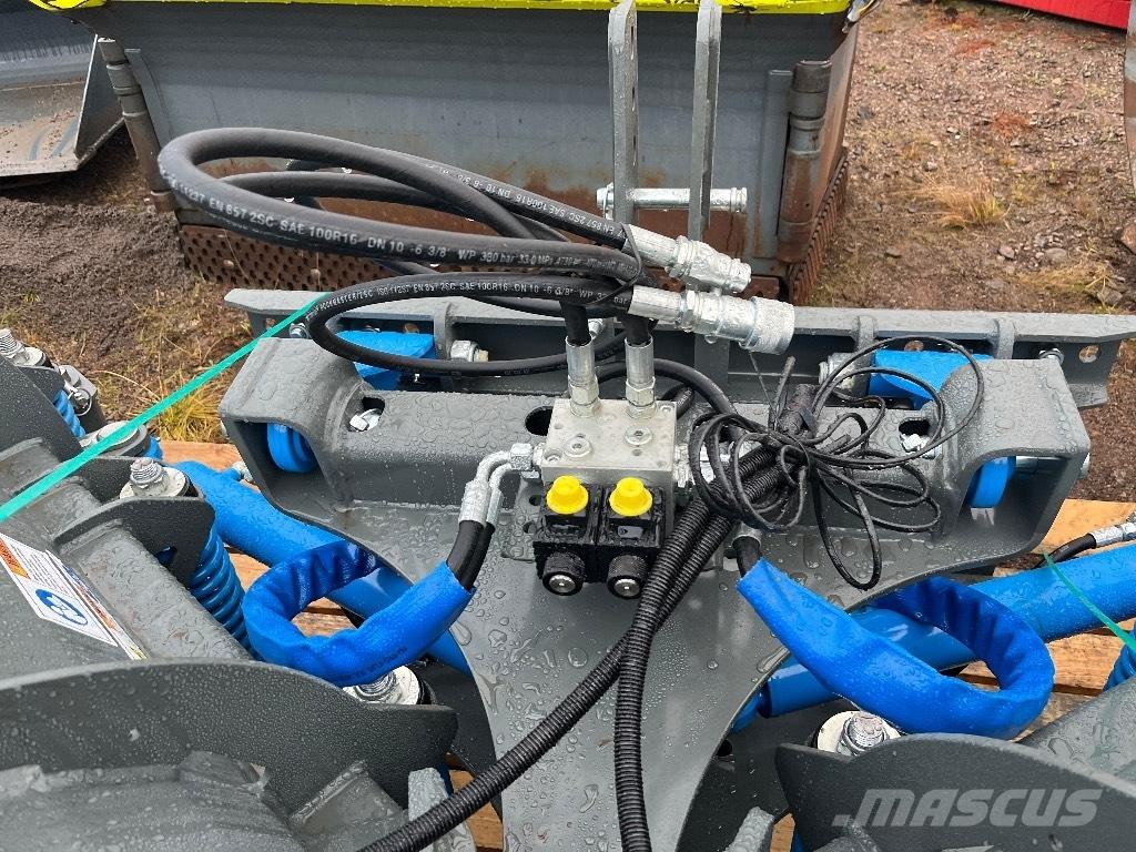 Snowek N360 Schneeschilde und -pflüge