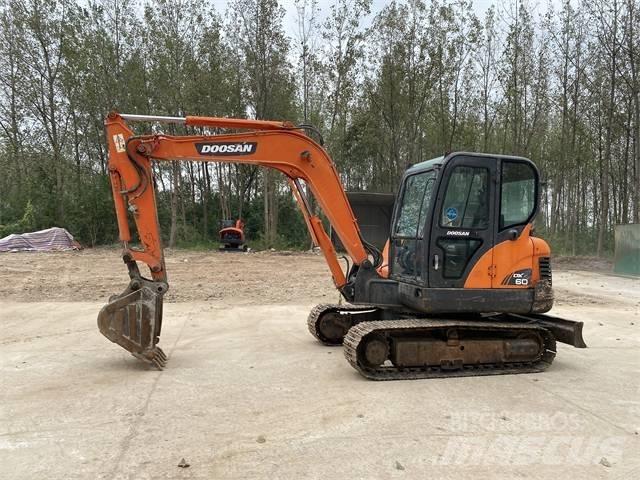 Doosan DX 60 Minibagger < 7t