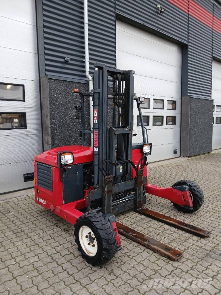 Moffett M4 25.3 NX Diesel heftrucks
