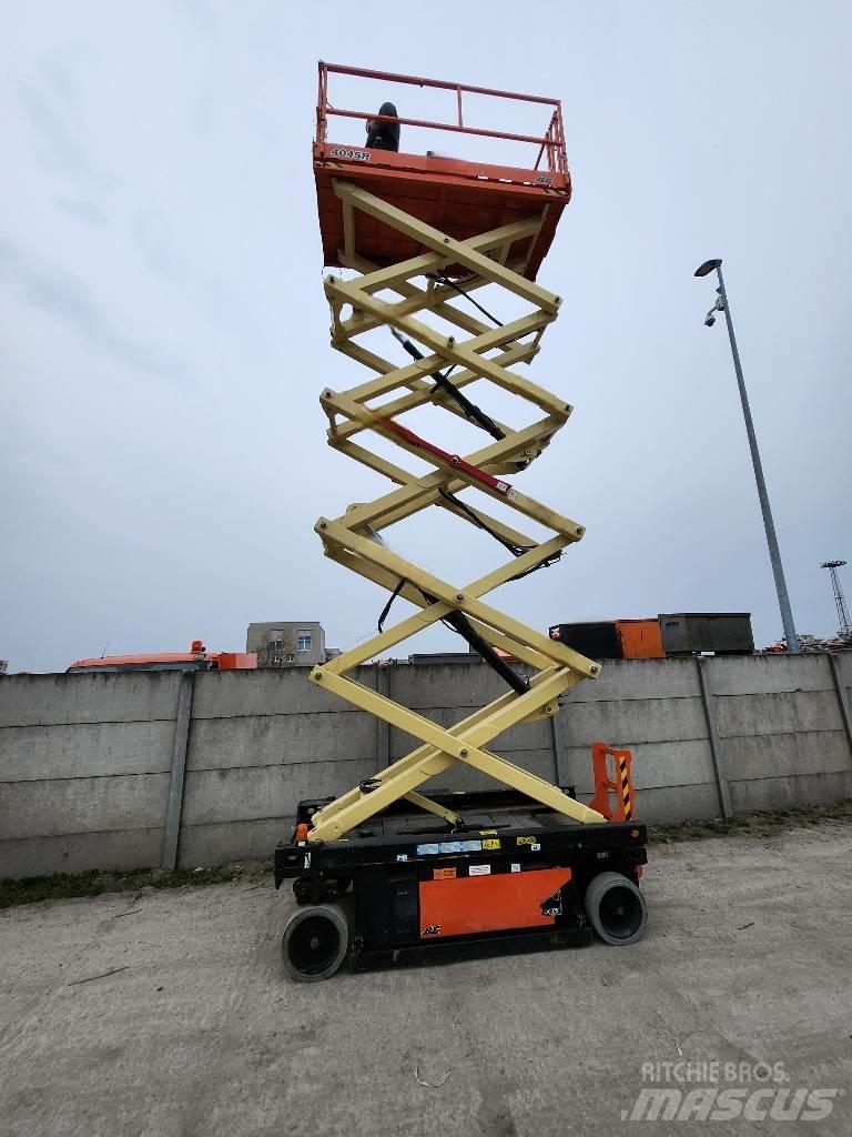 JLG 4045 Scheren-Arbeitsbühnen