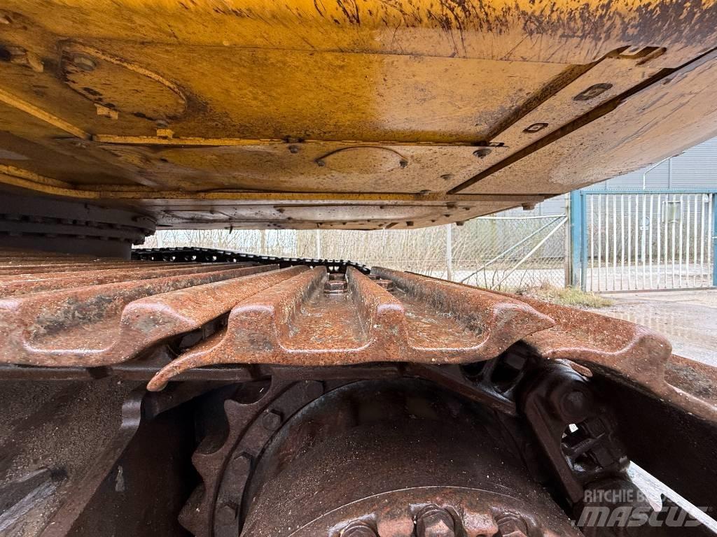 Komatsu HB 215 LC-2 Raupenbagger
