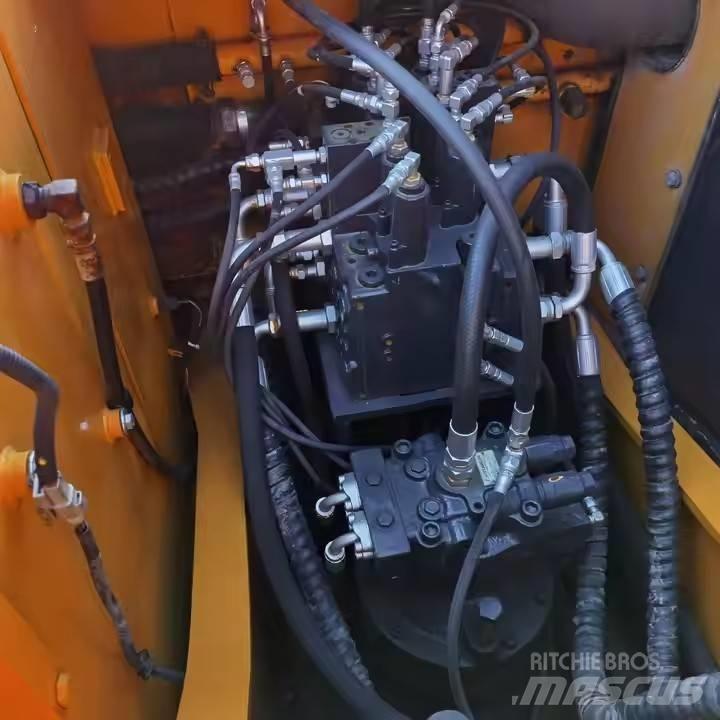 Hyundai 150LC-7 Raupenbagger