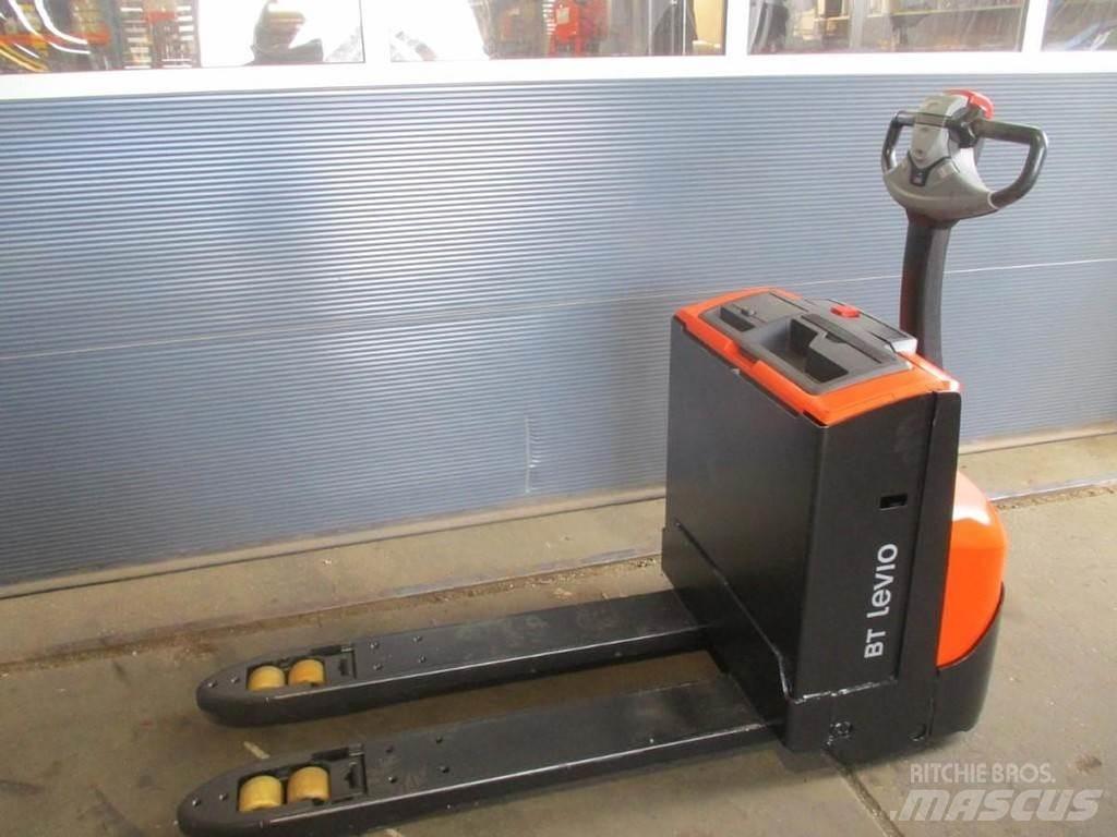 Toyota LWE 200 Niedergabelstapler
