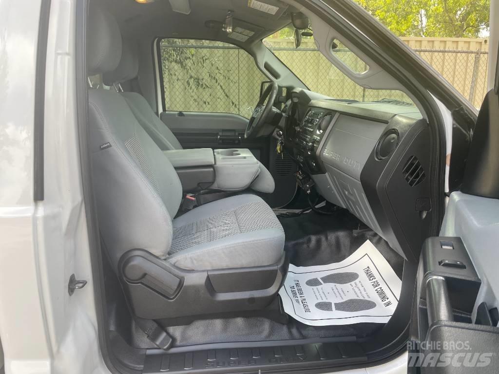 Ford F 550 Andere Fahrzeuge