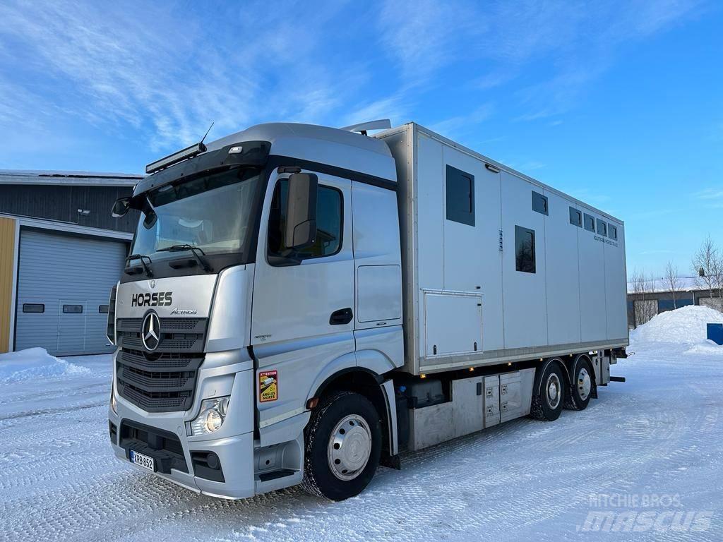 Mercedes-Benz Actros Tiertransporter