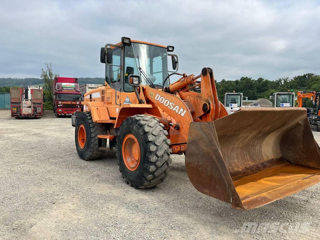 Doosan DL 200 Radlader