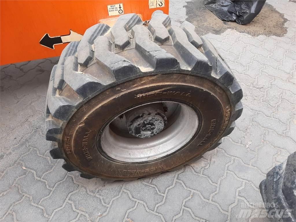 JLG 460SJ Teleskopbühnen