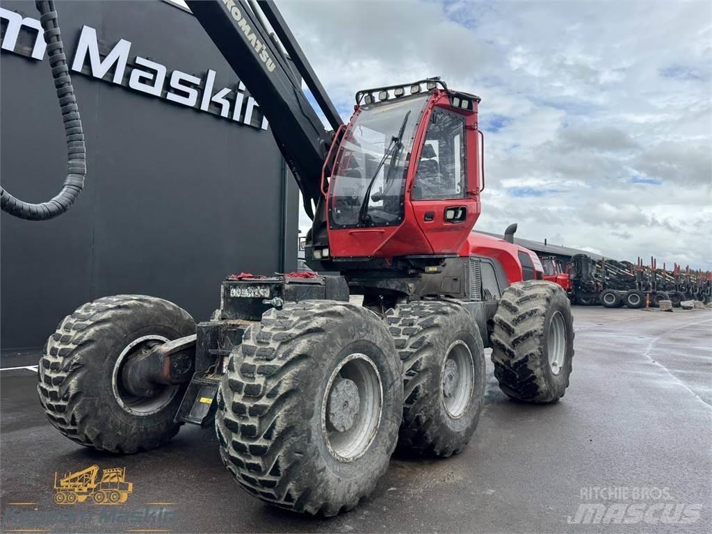 Komatsu 951 Harvester