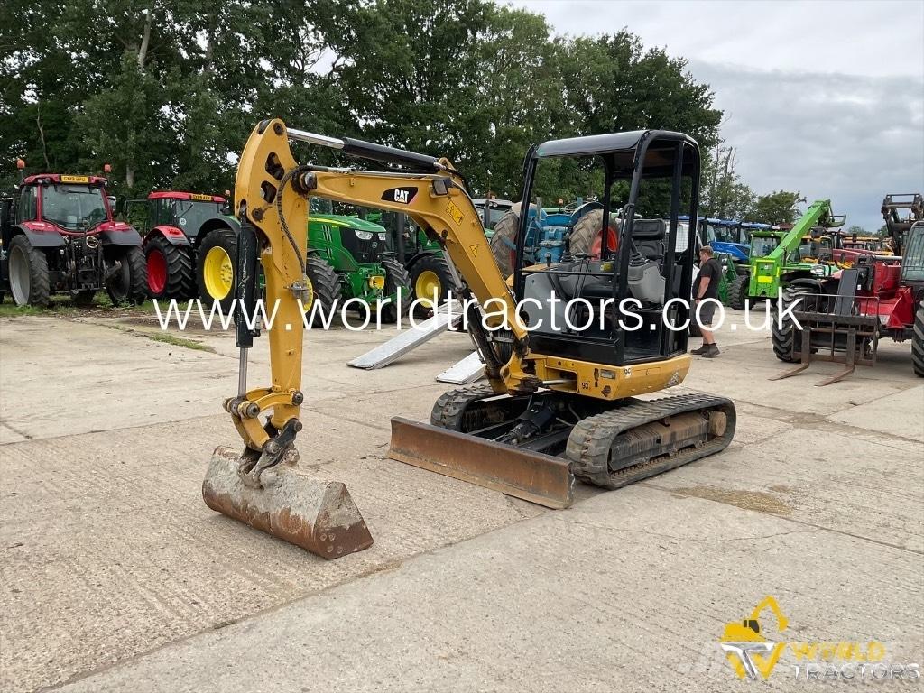 CAT 302.7 D CR Minibagger < 7t