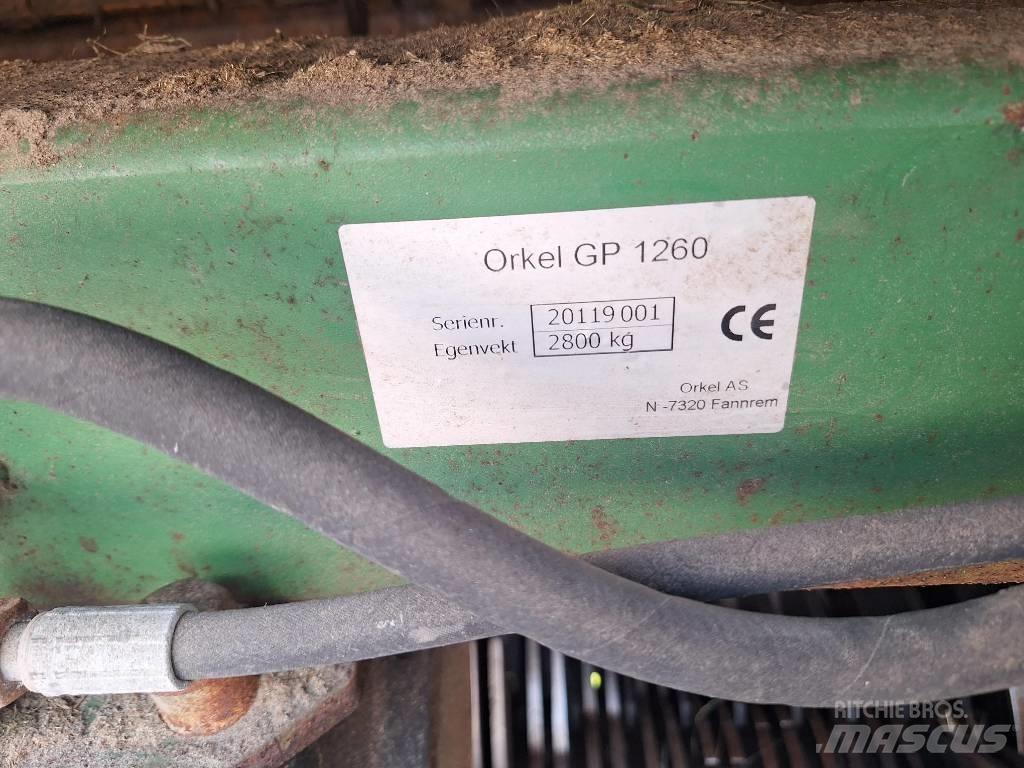Agronic 1302 RR Rundballenpressen