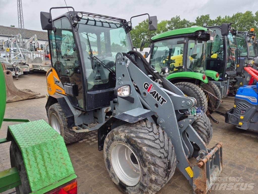 GiANT G3500 Minilader