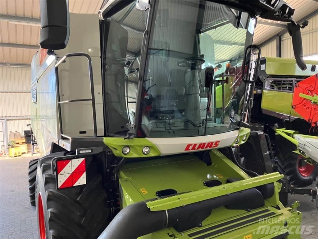 CLAAS TRION 730 Mähdrescher