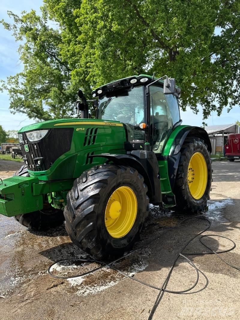 John Deere 6175 r Traktoren