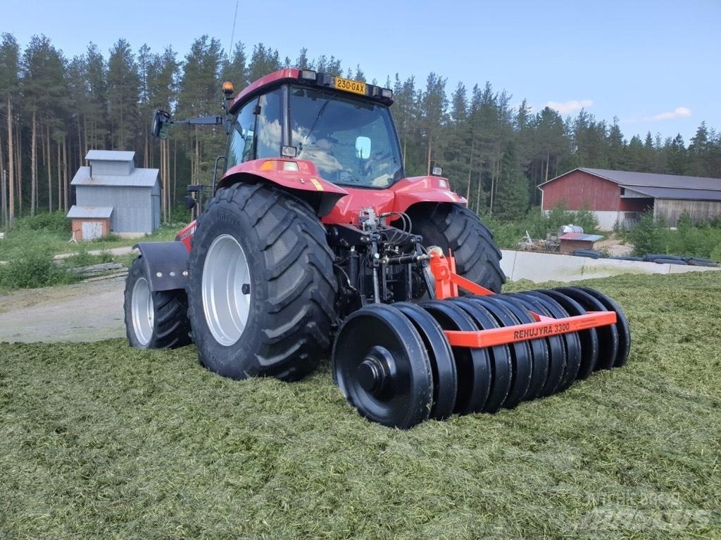  Rehujyrä 3300 Sonstige Grünlandgeräte