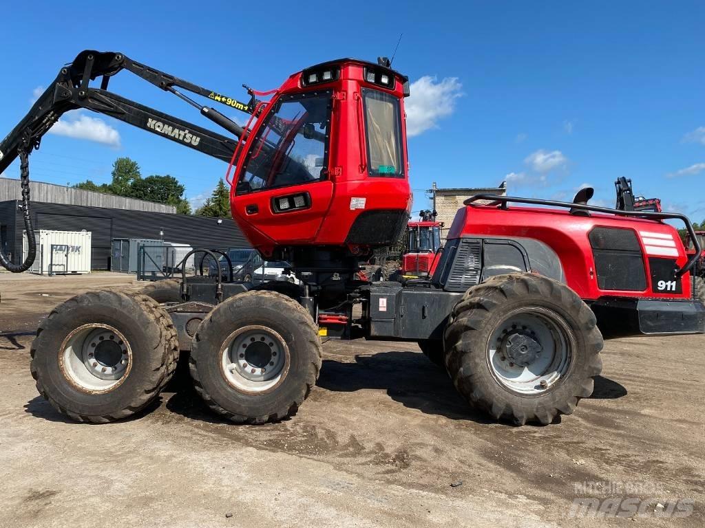Komatsu 911 Harvester