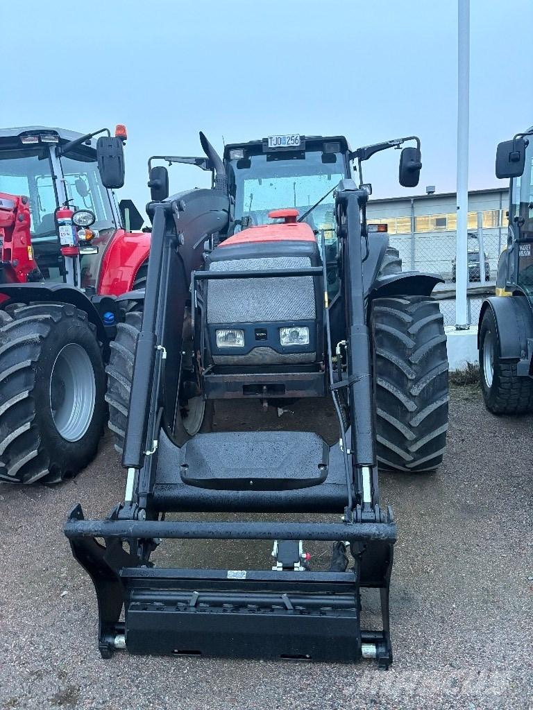 Valtra 8350 Traktoren