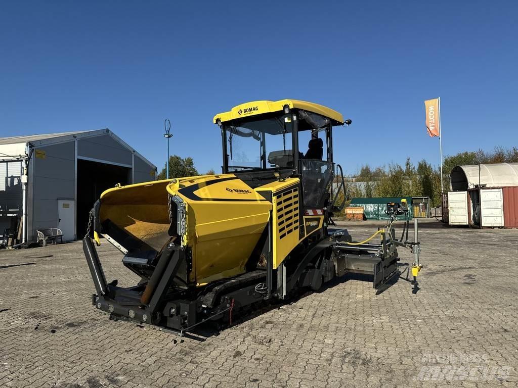 Bomag BF 300 C-2 Strassenfertiger