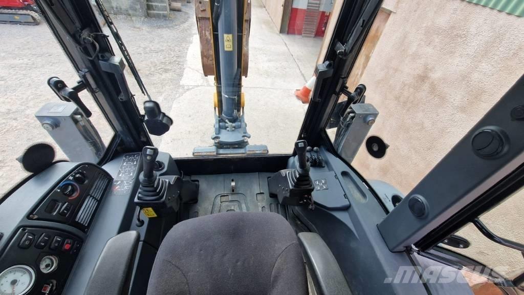 Terex TLB 890 Baggerlader