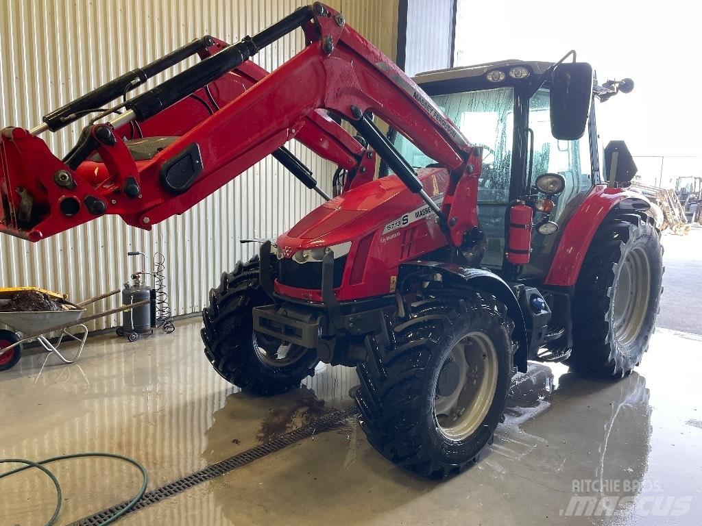 Massey Ferguson 5713 Traktoren