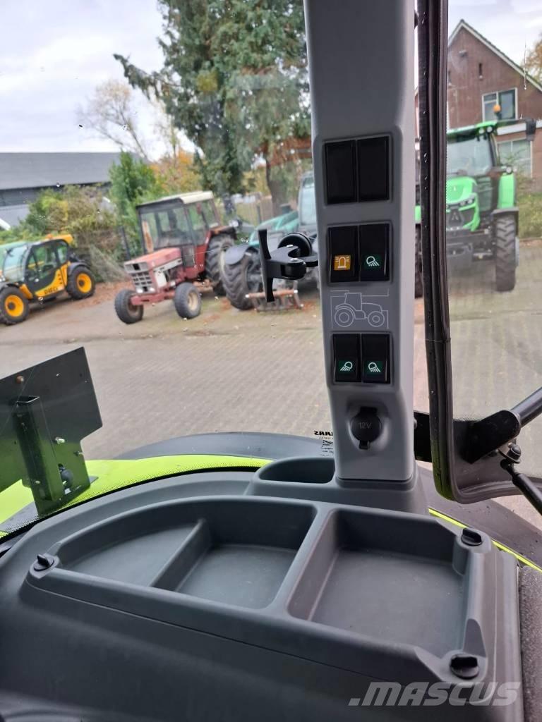 CLAAS Arion 410 Traktoren