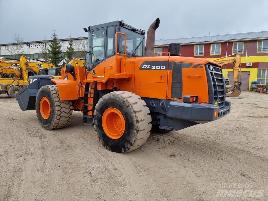 Doosan DL 300-3 Radlader