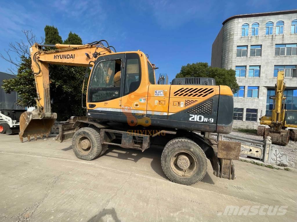 Hyundai R210W-9 Mobilbagger