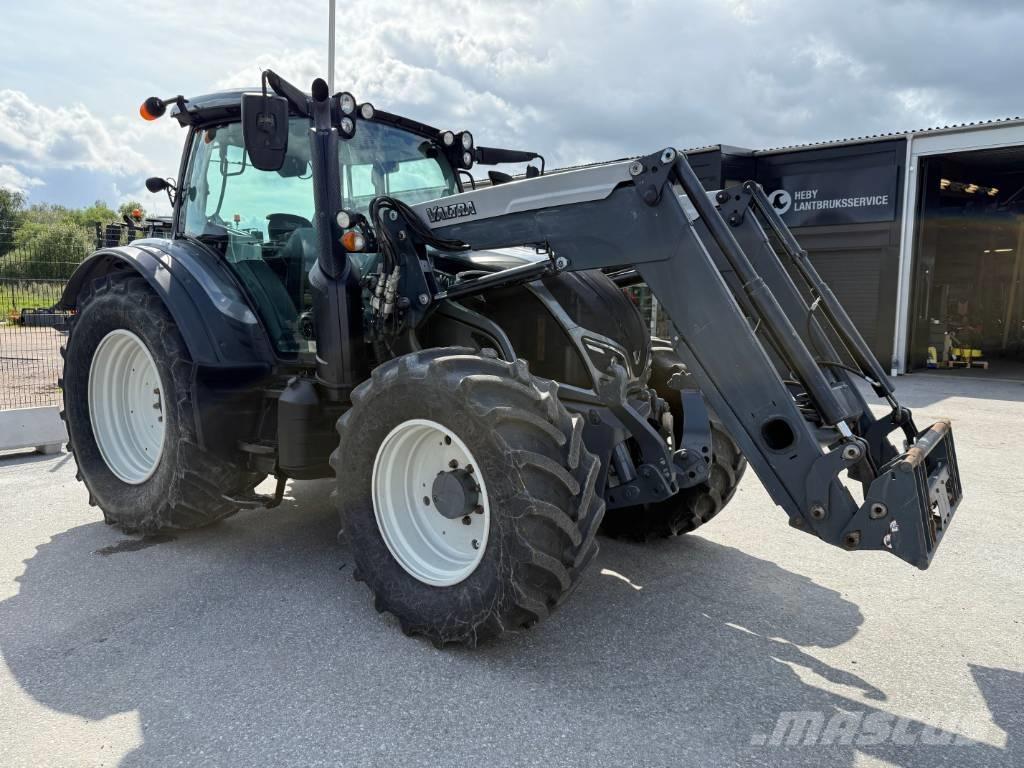 Valtra N 174 Traktoren